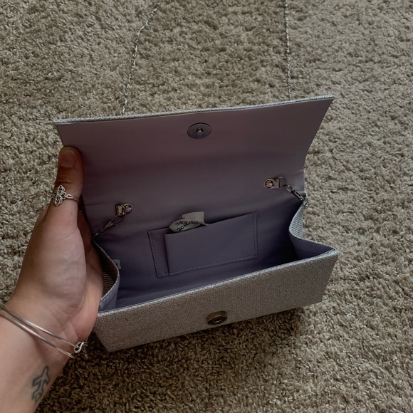 Silver Clutch with strap - Picture 3 of 5